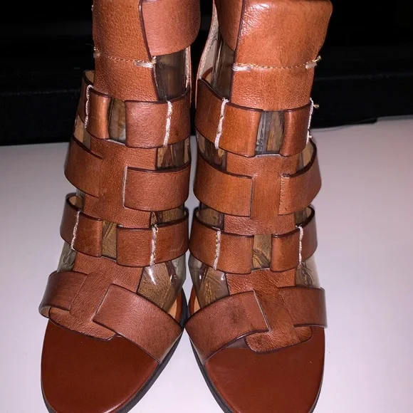 Steve Madden - Picture 3 of 3